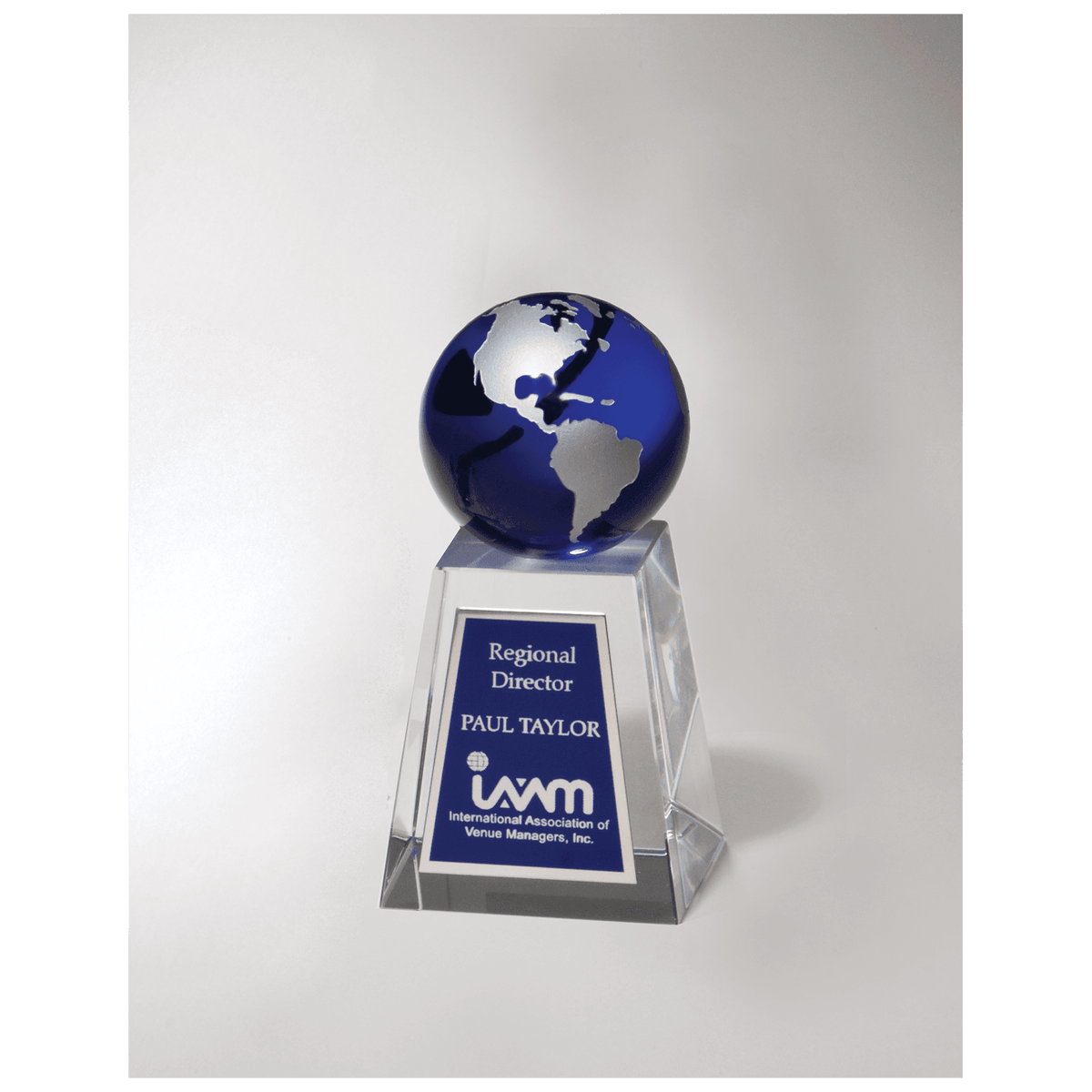 2 5/8" x 5 1/4" Crystal Trophy with Blue Globe and Blue/Silver Plate